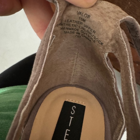 Gray NineWest heels - Picture 5 of 6